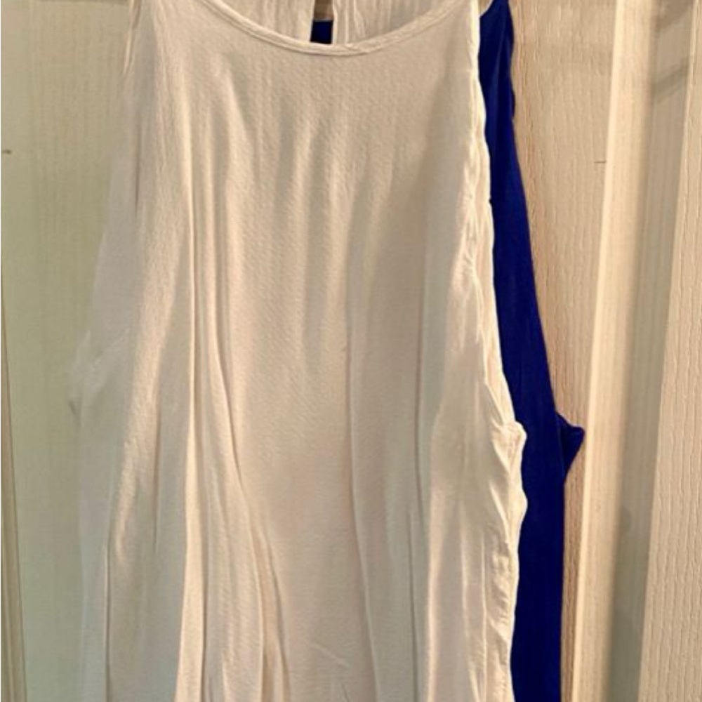 Torrid White Scalloped Tank Top